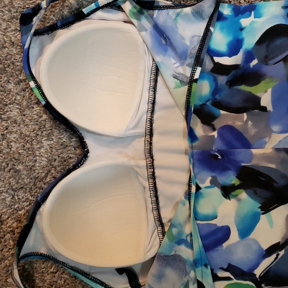 Aqua Green Swimsuit - Picture 11 of 13